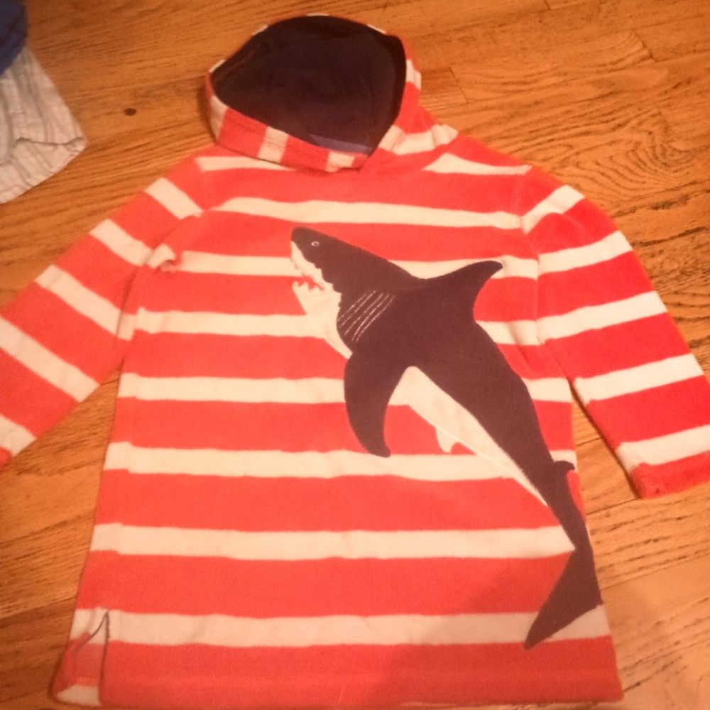 MINI BODEN BOYS 5/6 TERRY SWIM SWIMSUIT COVERUP SWEATSHIRT SHARK $78 SUMMER